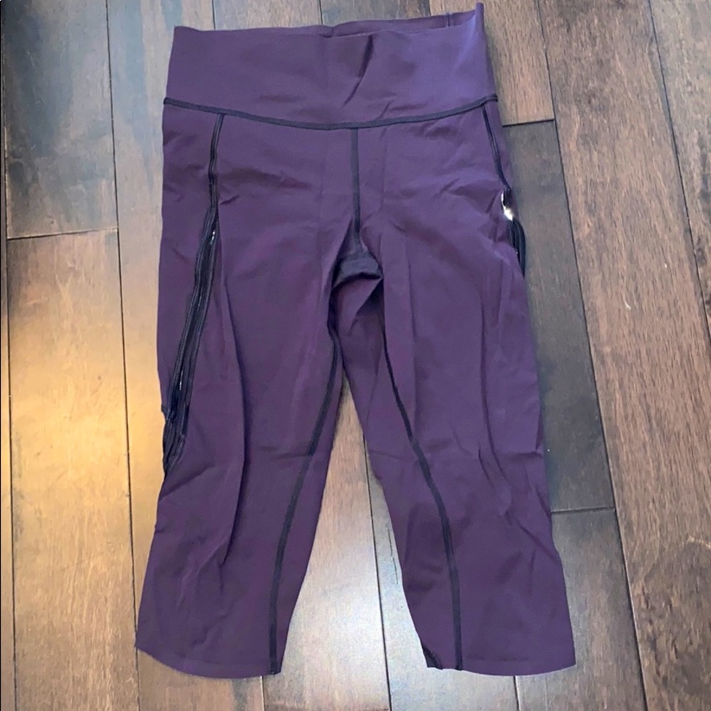 Lulu lemon super cropped legging size 6